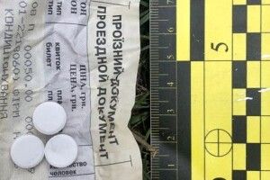 Збував таблетки з вмістом наркотичних речовин: волинянина взяли під варту (Фото)