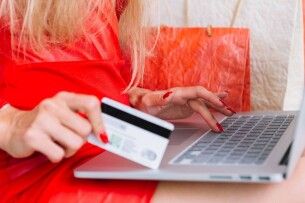 Волинянку ошукали на 12 тисяч гривень «продавці» дров з інтернету