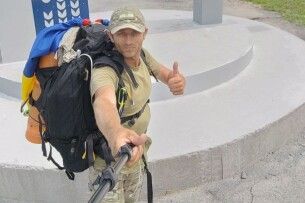 Воїн-«азовець» Петро Скрипка йде пішки з Івано-Франківська до Харкова через Волинь 