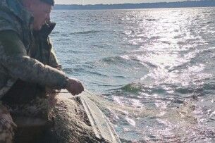 На водоймах Волині вилучили заборонені знаряддя лову