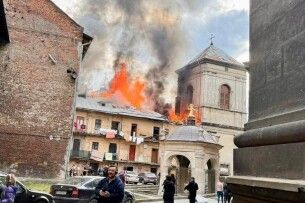 Наслідки рашистського обстрілу центру Львова: 13 поранених (Відео)