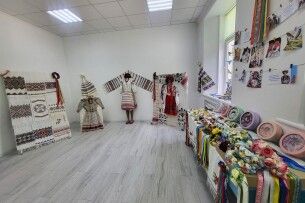 День вишиванки: в дитячій бібліотеці у Ковелі відкрили цікаву виставку