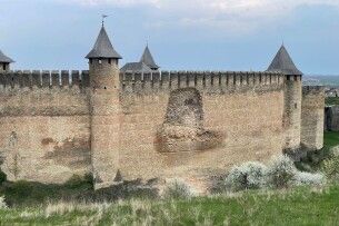 Частково обвалилася стіна легендарної Хотинської фортеці