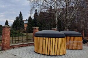 У місті на Волині облаштовують напівпідземні сміттєві контейнери