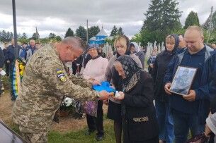 На Волині громада провела у засвіти Героя