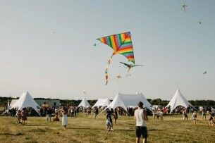 Понад 70 повітряних зміїв одночасно злетіли у небо над Стиром біля Луцька