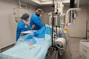 Волинські кардіологи повернули пацієнту шанс на життя без болю