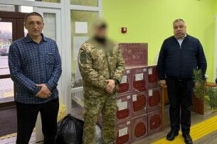 Громада з Волині передала захисникам необхідне обладнання