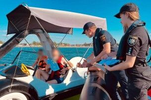 Без жилетів та з алкоголем: на Світязі оштрафували близько 20 відпочивальників