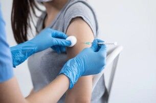 На Волині триває безоплатне щеплення від ВПЛ: у медзакладах залишилося 800 доз