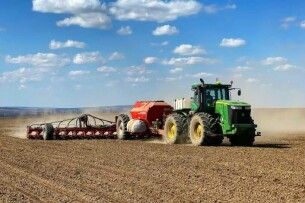 Волинські аграрії вже засіяли понад 80% запланованих площ ранніх культур