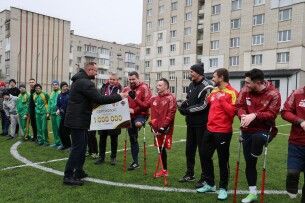 Міський голова Луцька віддав 1 000 000 гривень