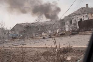 Росія вчинила авіаналіт на Сартану під Маріуполем, є загиблі