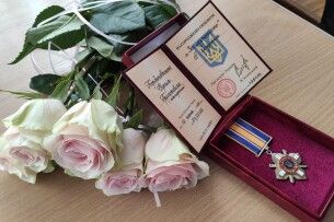 Мамі полеглого Воїна з Волині вручили посмертну нагороду сина