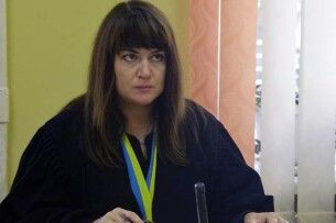 Справи «лежали» роками: у Рівному суддя отримала догану за систематичне затягування процесів