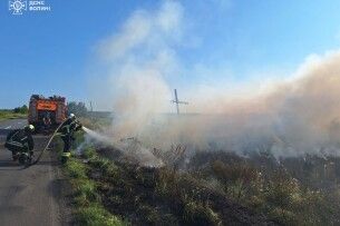 На Волині до гасіння великого загорання долучилися і монахи