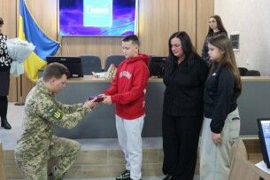 Родині загиблого Воїна з Волині вручили орден «Хрест Героя»