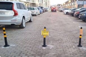 У Луцьку голова правління ОСББ отримав протокол за незаконні обмежувачі 