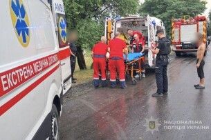 На Волині біля озера 7 людей знепритомніли після удару блискавки
