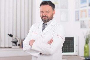 Відомий лікар родом з Волині – в ТОП-10 пластичних хірургів України-2026