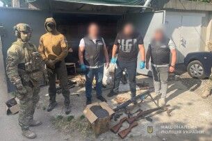 Поліція Волині викрила продавця кулеметів та гвинтівок з Одеси