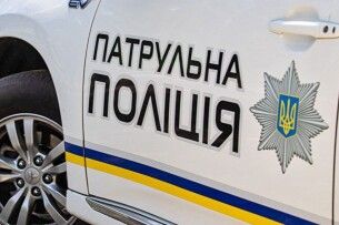 Проїхав на червоне та «підрізав» пішоходів: у Луцьку водії здали патрульним нахабу на «Volvo»