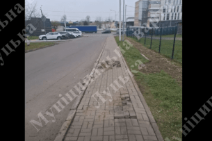 Водій із Запоріжжя розтрощив тротуар у Луцьку (Відео)