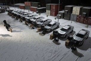 На війні вихідних немає: Порошенко передав захисникам ще 12 комплексів «Ай-Петрі»