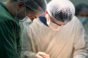 Волинські хірурги провели складну операцію, повернувши опору пацієнту