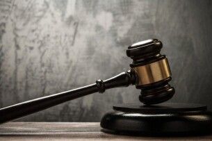 Старосту села на Волині судили за домашнє насильство над тестем