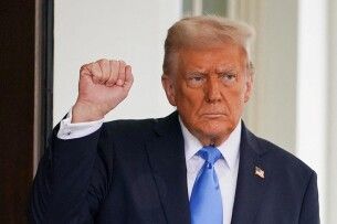 Трамп заявив, що Україна та рф мають самі розібратися щодо завершення війни