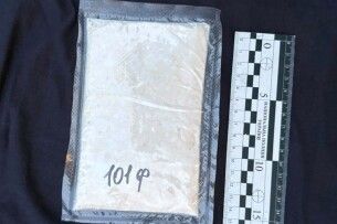 У Луцьку затримали 18-річну «закладчицю» зі 100 грамами амфетаміну 