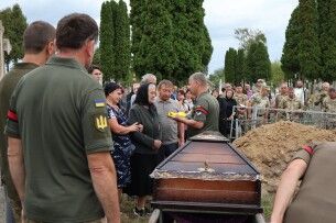 На Волині громада провела в засвіти Героя