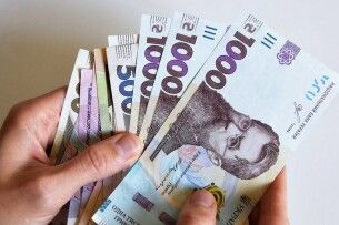 Пенсії понад 300 000 гривень на місяць: хто з українців отримує космічні виплати