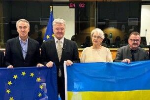Порошенко закликав Європарламент провести термінове засідання через російські атаки на критичну інфраструктуру