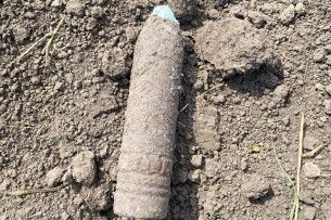 На Рівненщині на кладовищі виявили артснаряд