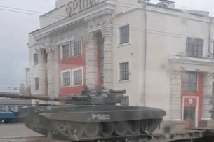 Білоруські танки поїхали на росію