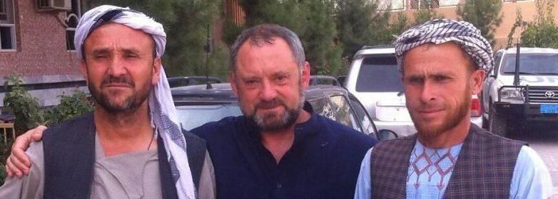 Григорій Павлович під час перебування в Афганістані. Амріддін – праворуч на фото.