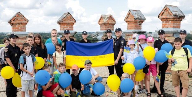 Територією Волині провезли особливе знамено