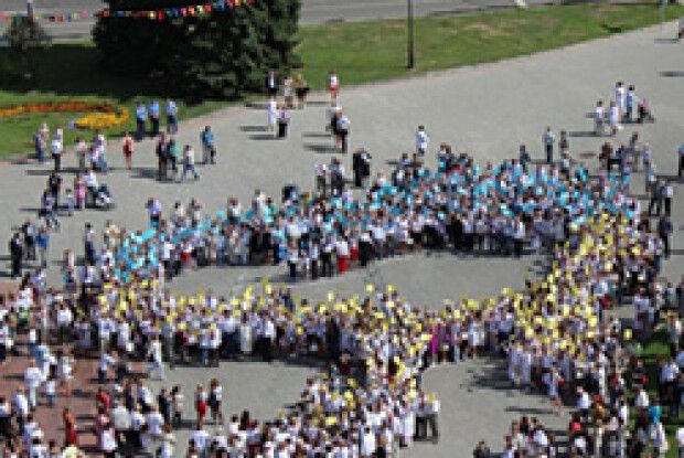 ВИШИТІЙ СОРОЧЦІ — 107 РОКІВ