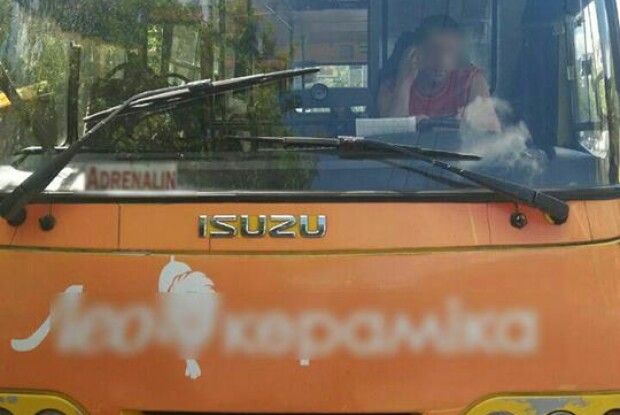 Сьогодні у Луцьку патрульні оштрафували сімох водіїв маршруток (фото)