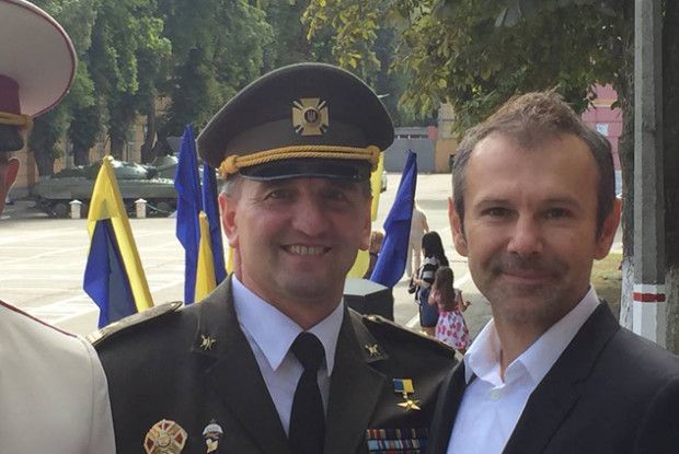 Переможець редакційної акції «Волині-нової» Ігор Гордійчук разом із Святославом Вакарчуком привітав військових ліцеїстів (Відео)