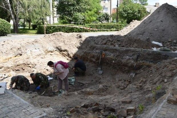 У Луцьку триває ексгумація розстріляних в'язнів Луцької тюрми
