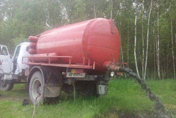 ВИНУ ЗА ВИЛИТІ У ЛІСІ НЕЧИСТОТИ НА СЕБЕ ВЗЯВ ВОДІЙ