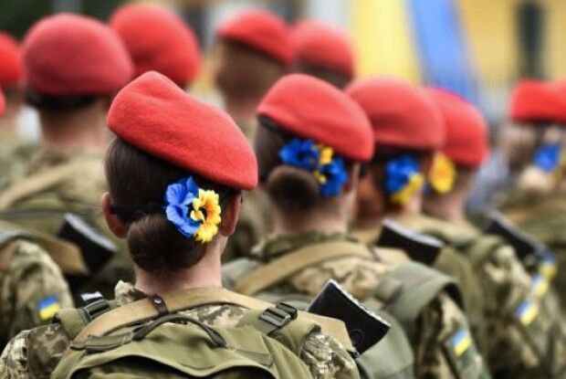 Відома письменниця вразила мережу історією про пані і женьщіну