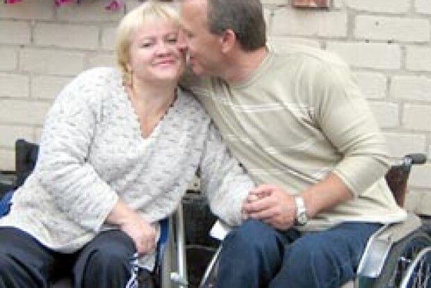 НА ЇХ ВЕСІЛЛІ ГОСТІ ПЛАКАЛИ