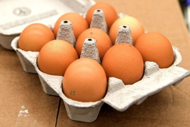 Зеленського просять заборонити недолітр молока і дев'яток яєць