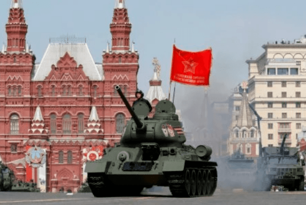 В Україні презентували версію пісні про «Дєнь побєди», який «трупамі пропах» (Відео)