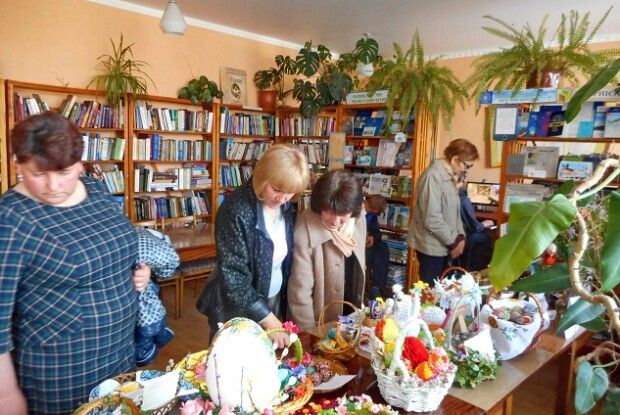 У Любомлі відкрилась виставка Великодньої атрибутики