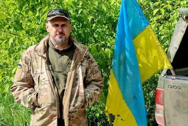 «Кав'ярні переповнені накачаними мужиками»: Сенцов розкритикував чоловіків, які не йдуть на фронт